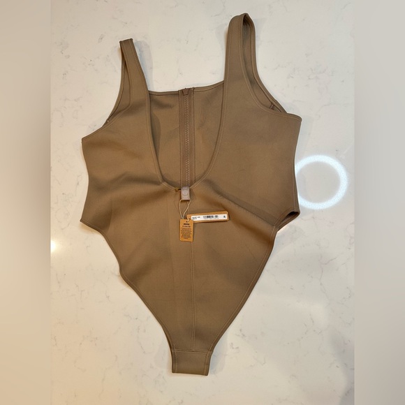 NWT SKIMS Scuba Sport One Piece - Desert - Sz. 3X - Picture 4 of 5